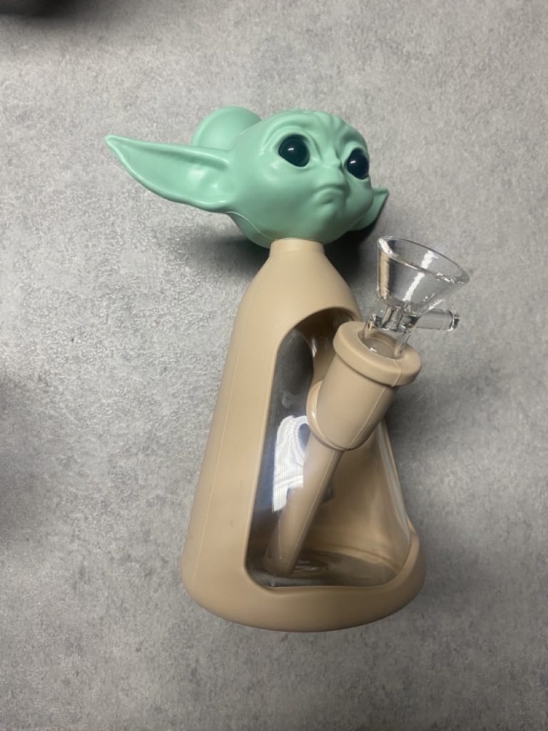 yoda bong yoda bong